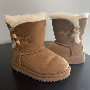 UGG Chestnut Boots sz 8 toddler